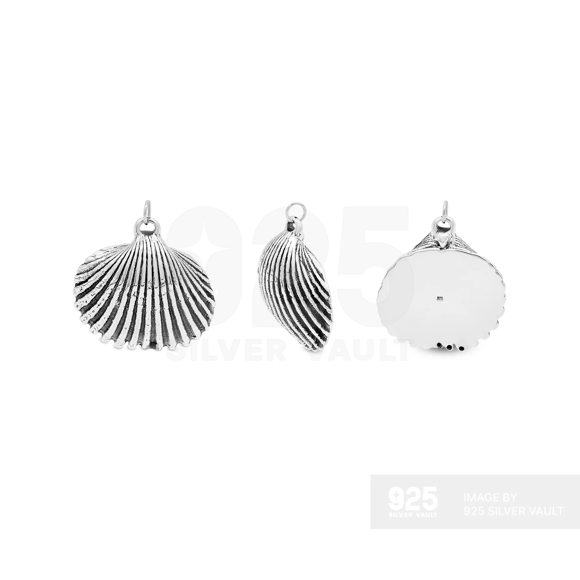 Ribbed Scallop Shell Pendant